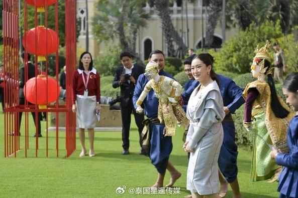 的背后原因